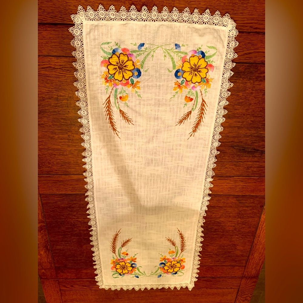 Vintage Floral Embroidered Table Runner
